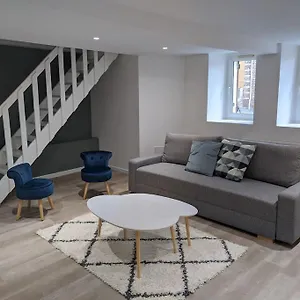 https://spacieuse-maison-moderne-proche-aroport.fr-paris.fr